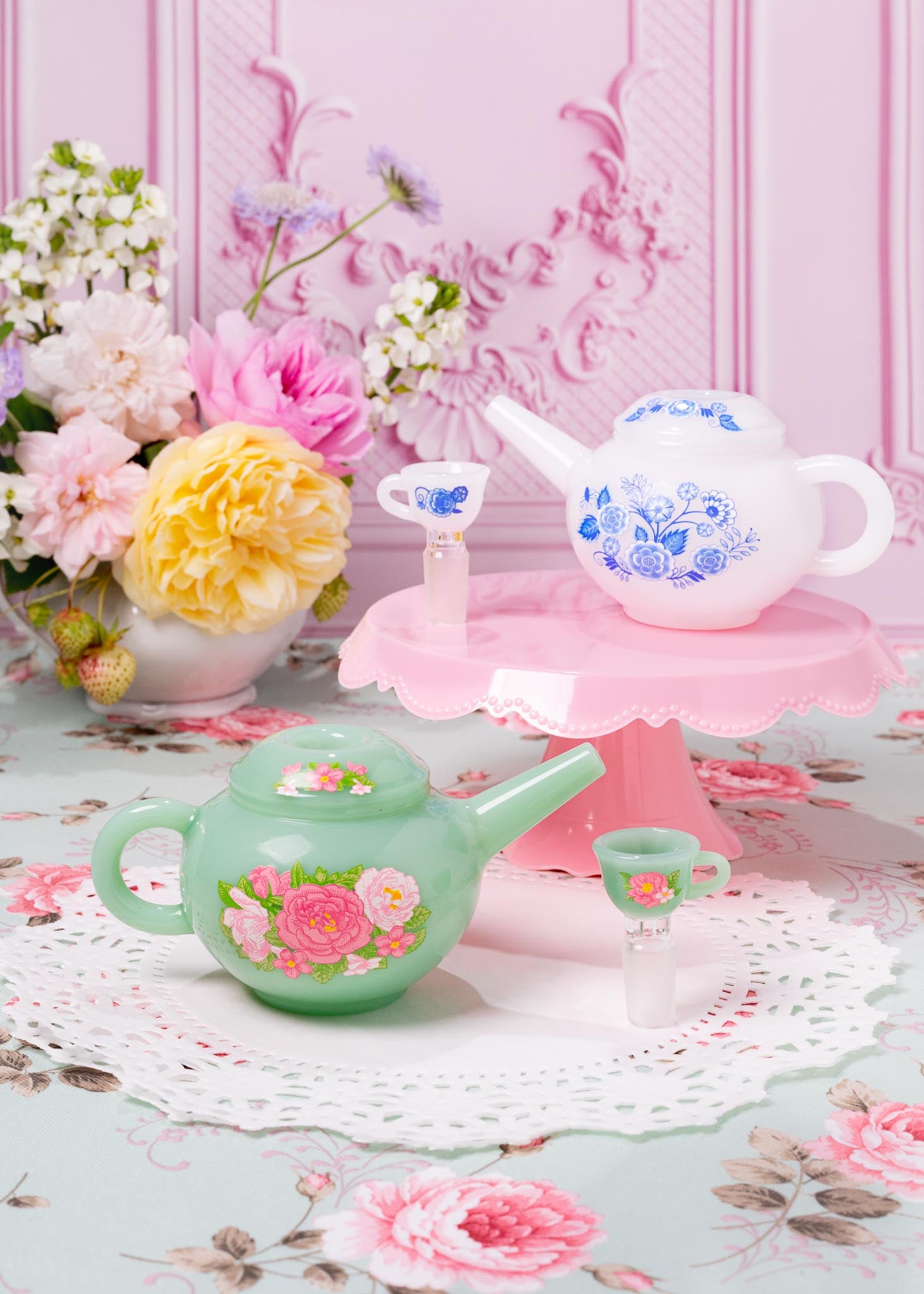 FINE CHINA TEAPOT PIPE