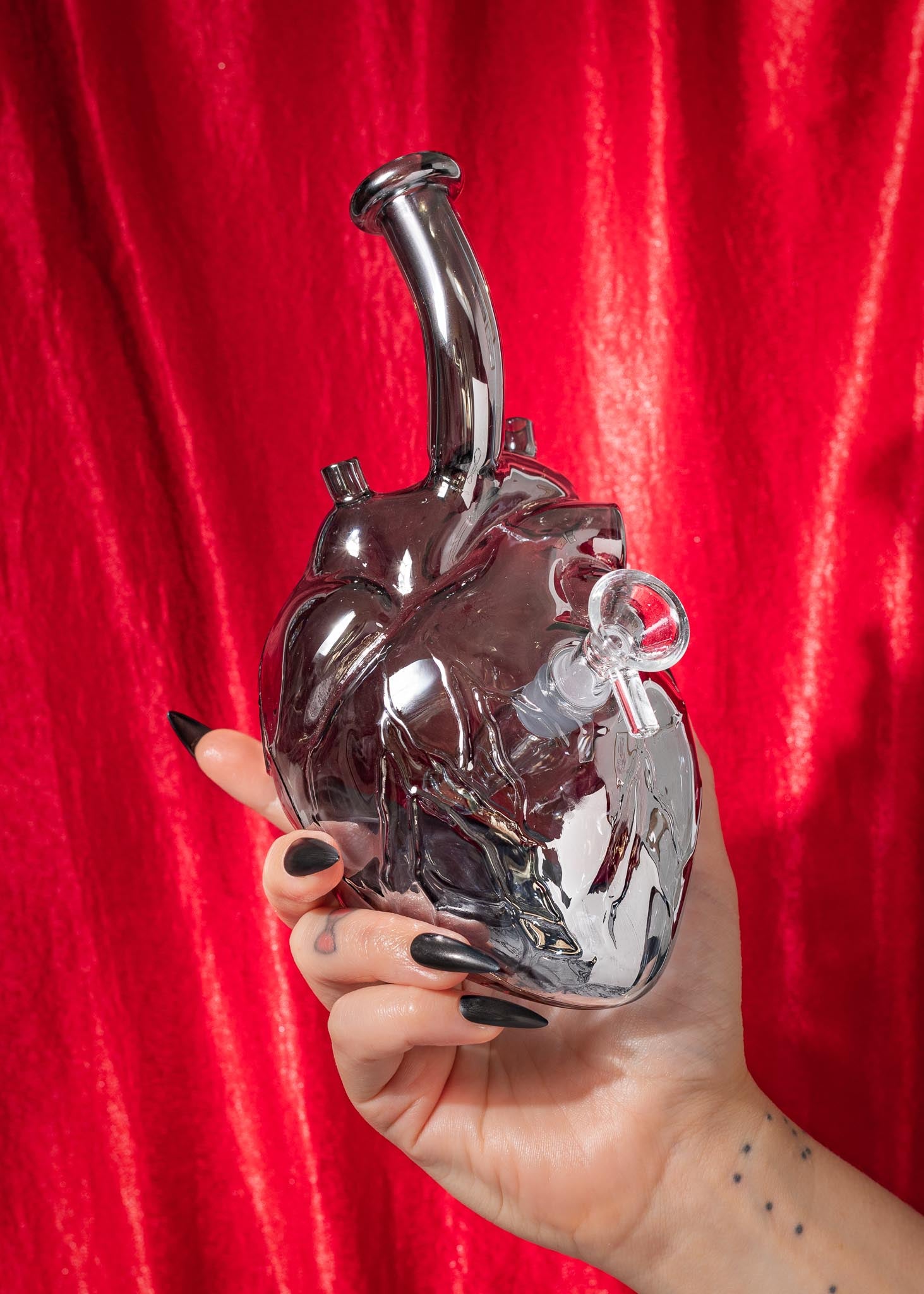 GUNMETAL ANATOMICAL HEART BONG
