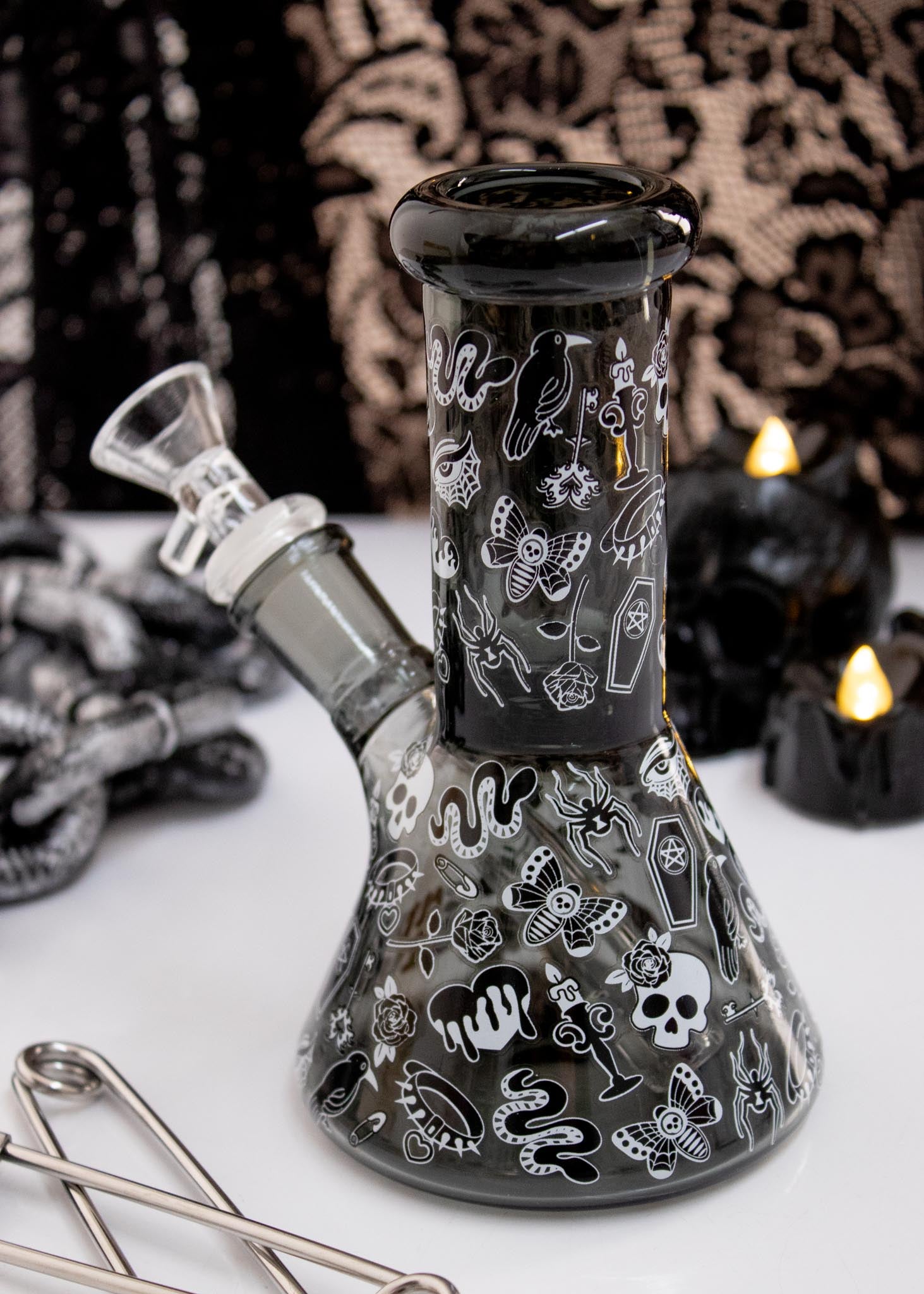 MINI GOTH GIRL BONG