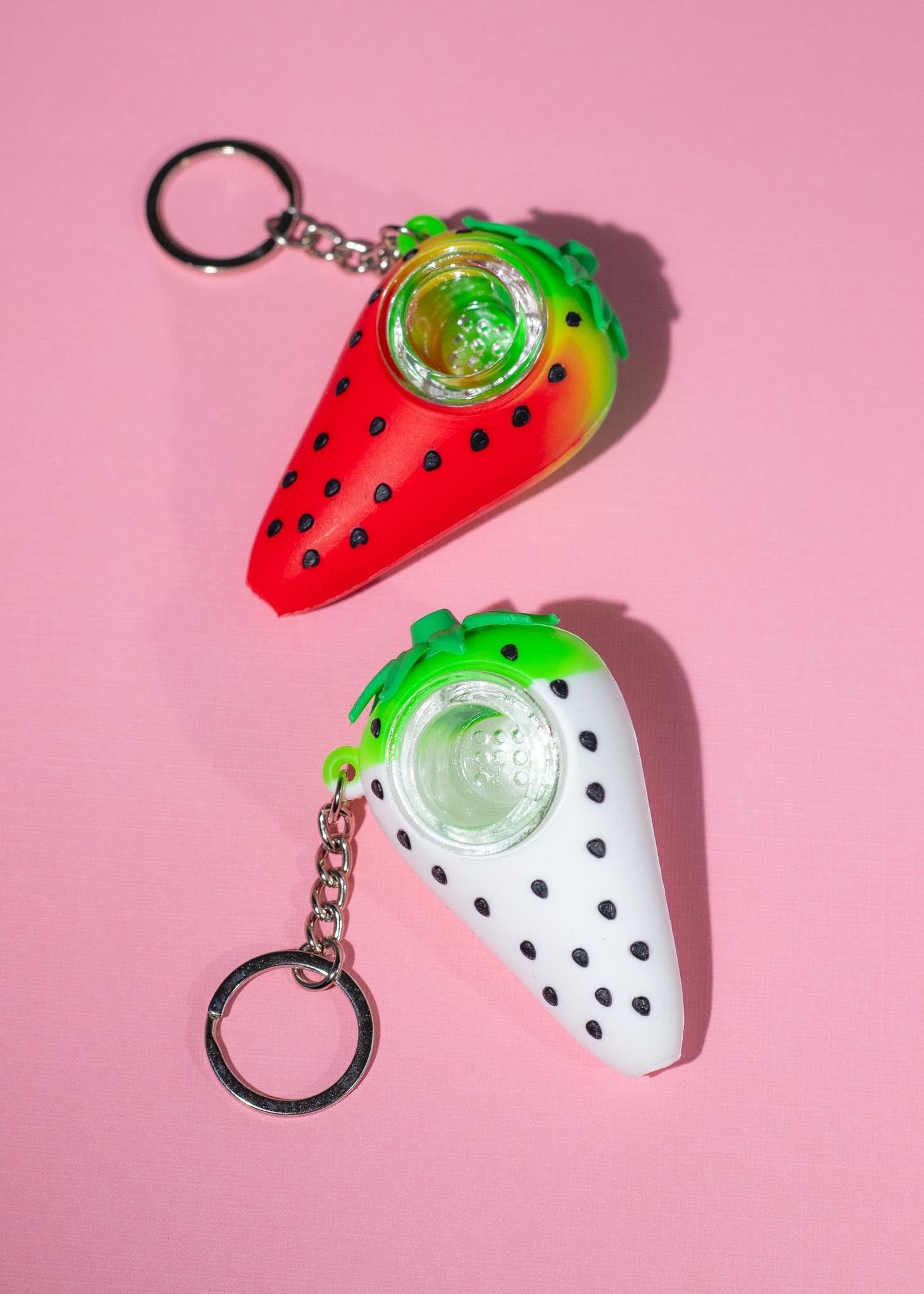 STRAWBERRY UNBREAKABLE KEYCHAIN PIPE (WHITE AND MULTI)