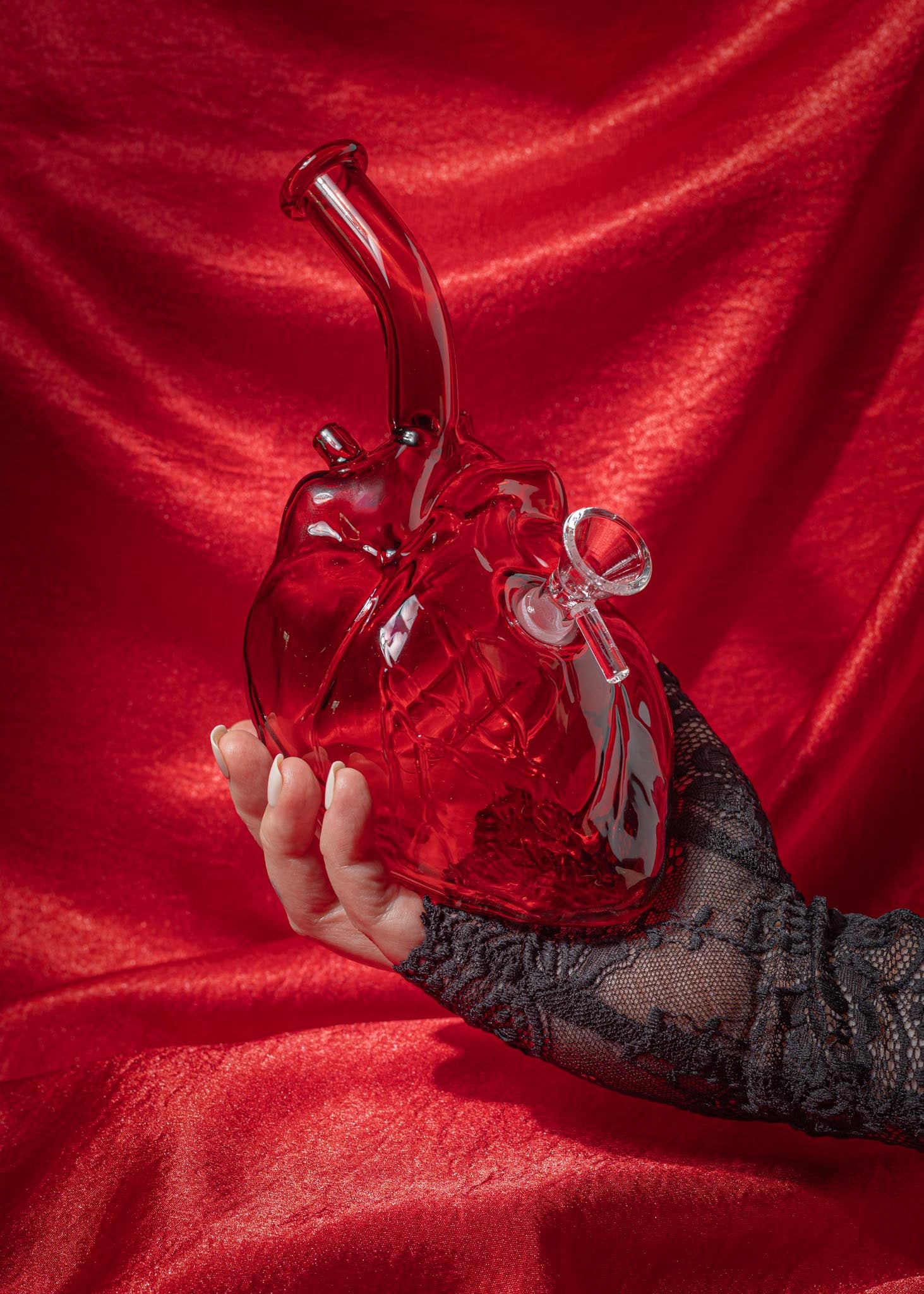 ANATOMICAL HEART BONG