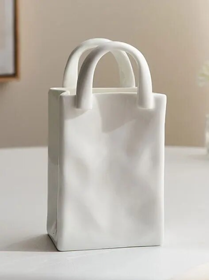 BAG-SHAPED VASE