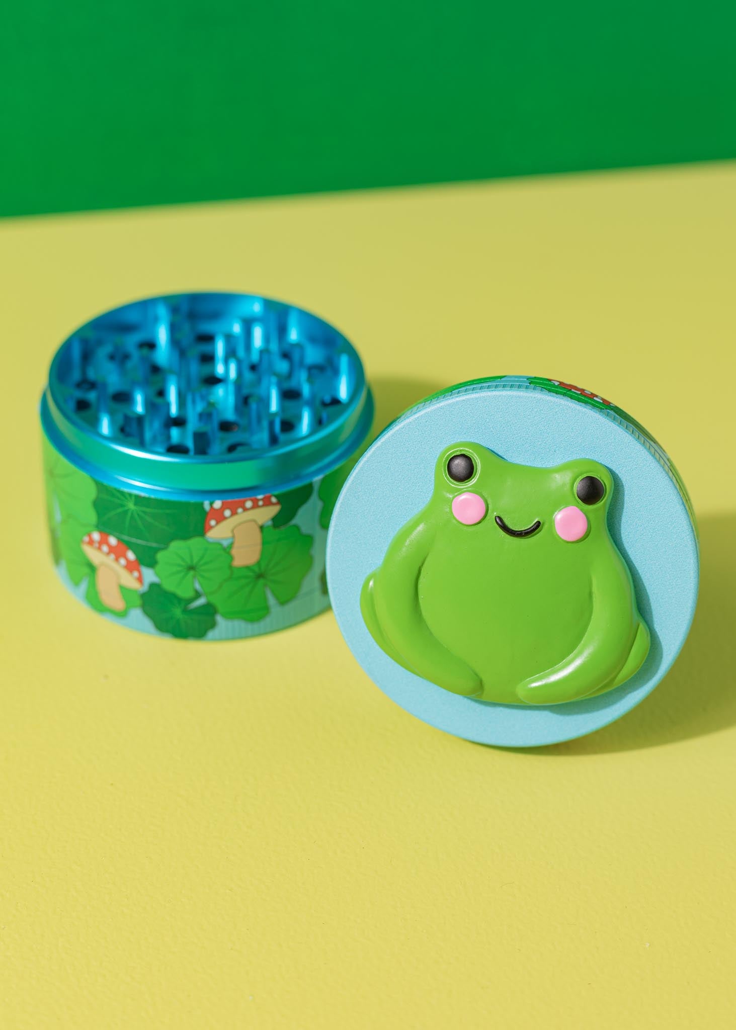 kawaii frog grinder