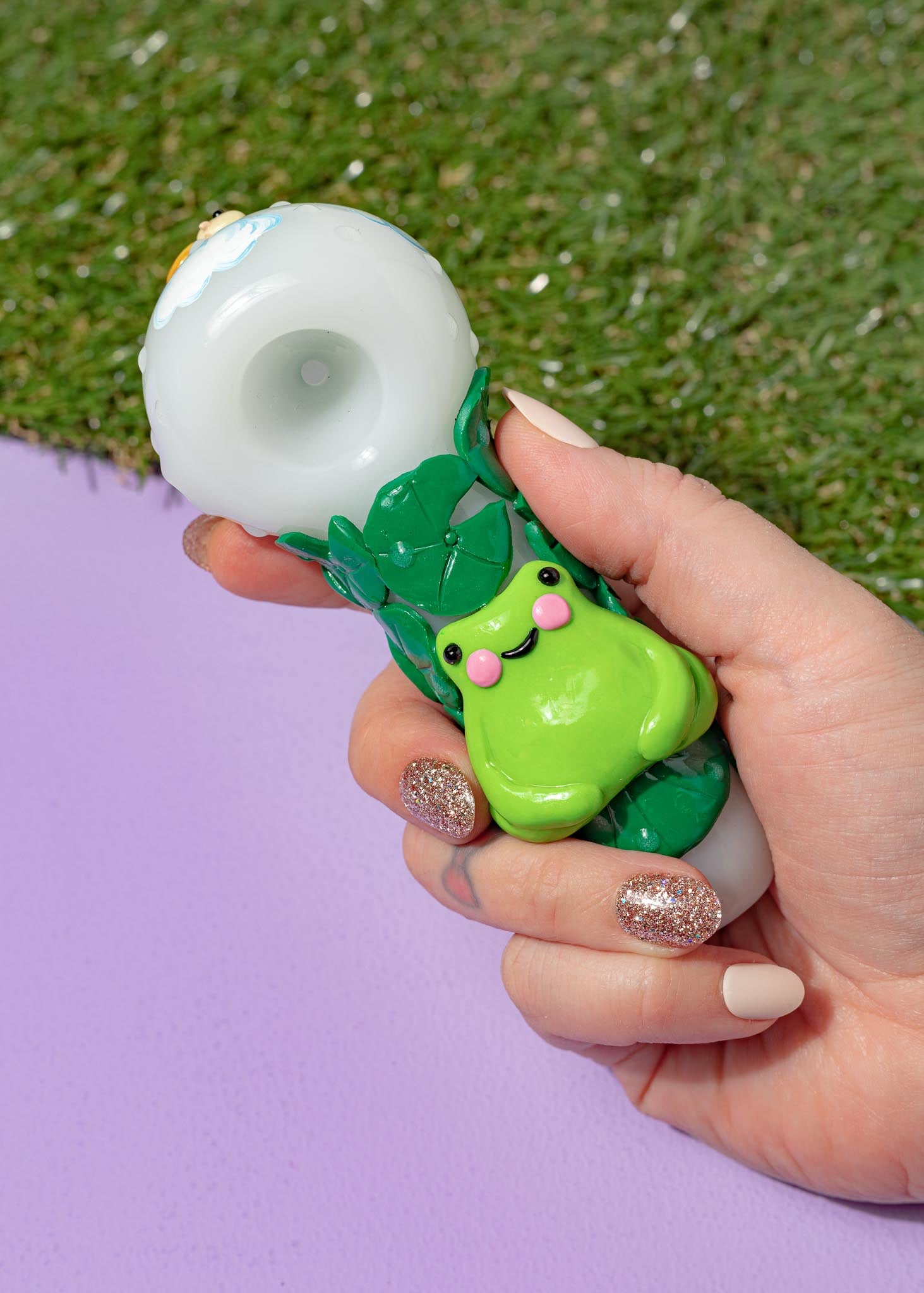 kawaii frog pipe