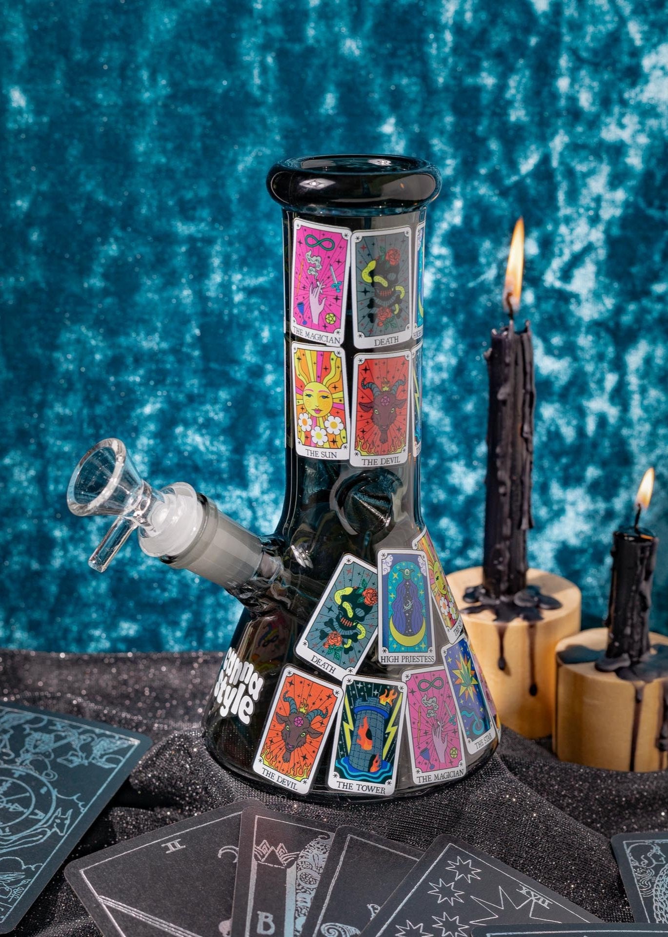 TAROT CARD BONG 8"