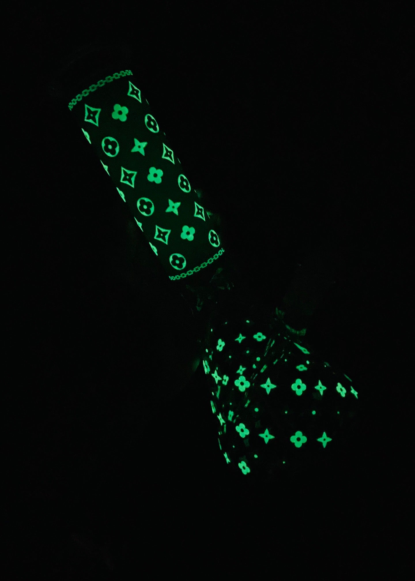 DESIGNER BONG (glow-in-the-dark) – Canna Style